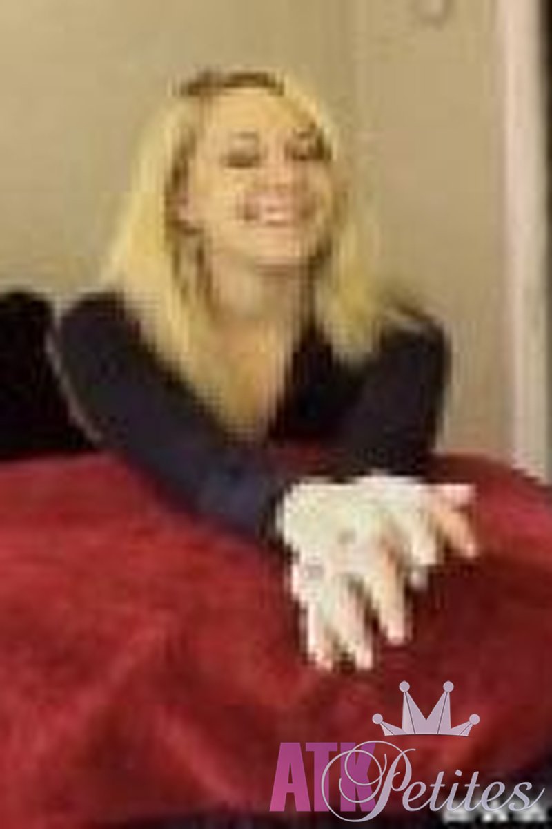 Ashlee - Interview - Screenshot 1 of 4 - Ashlee Ash036