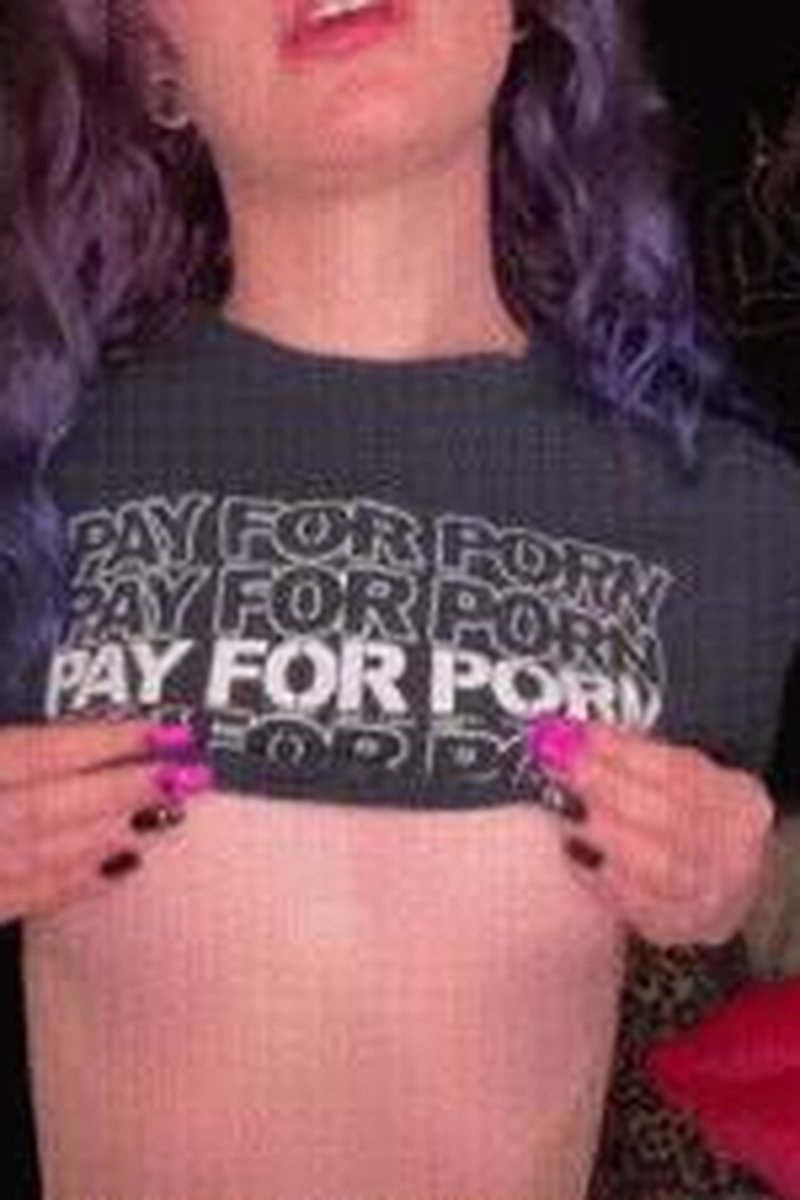 Pay For Pixels - Screenshot 1 of 4 - Bitch
