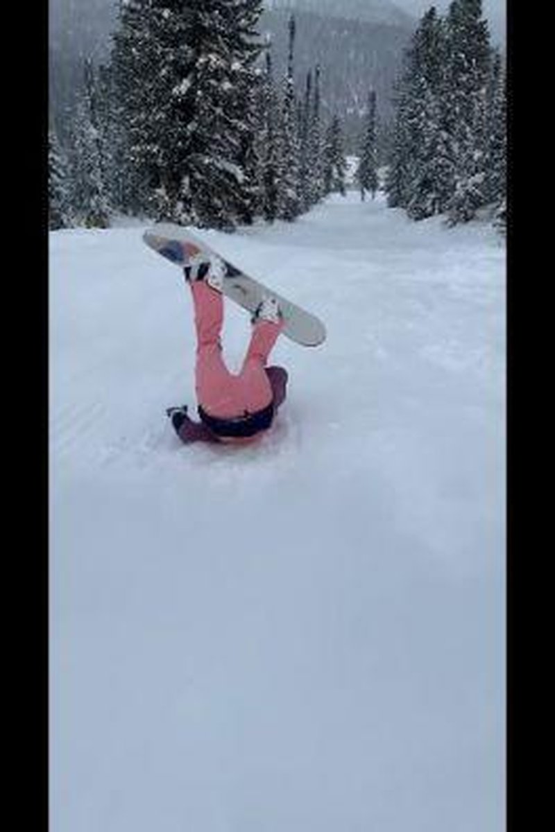 Fall / Winter / Snowboard - Screenshot 1 of 4 - Blonde Hair (Female)