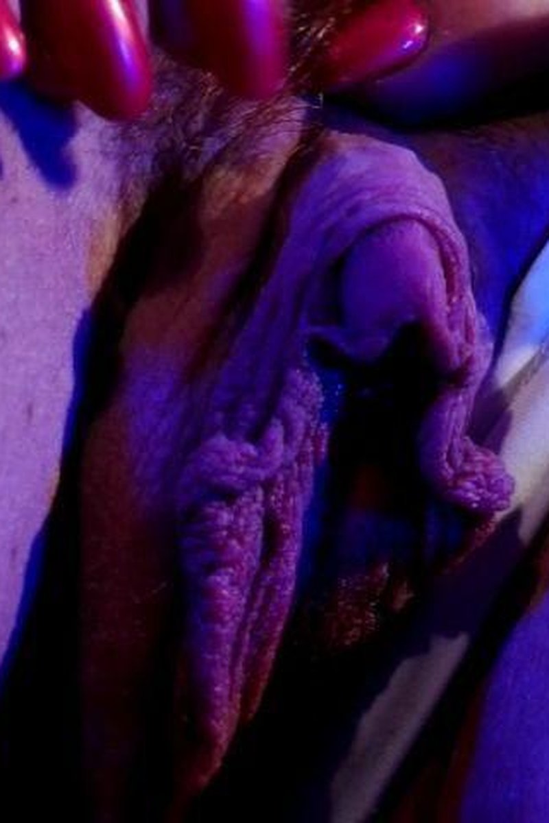 Alien Impregnation - Screenshot 1 of 4 - Big Clit