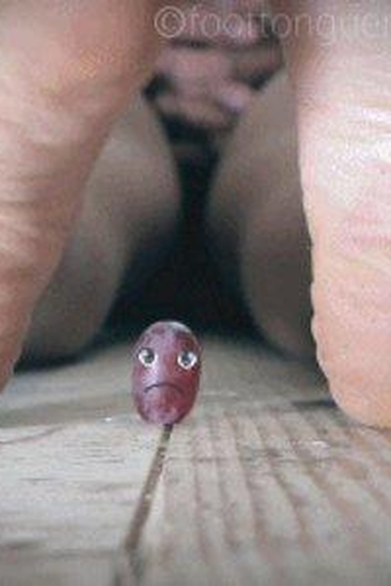 Innocence (Giantess Crush And Vore) - Screenshot 1 of 4 - BDSM