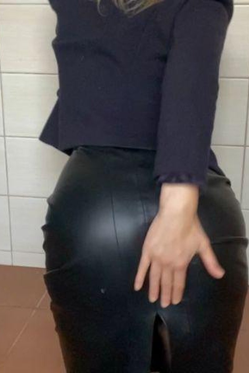 Pee Games. Pissing Compilation - Screenshot 1 of 4 - Fetish