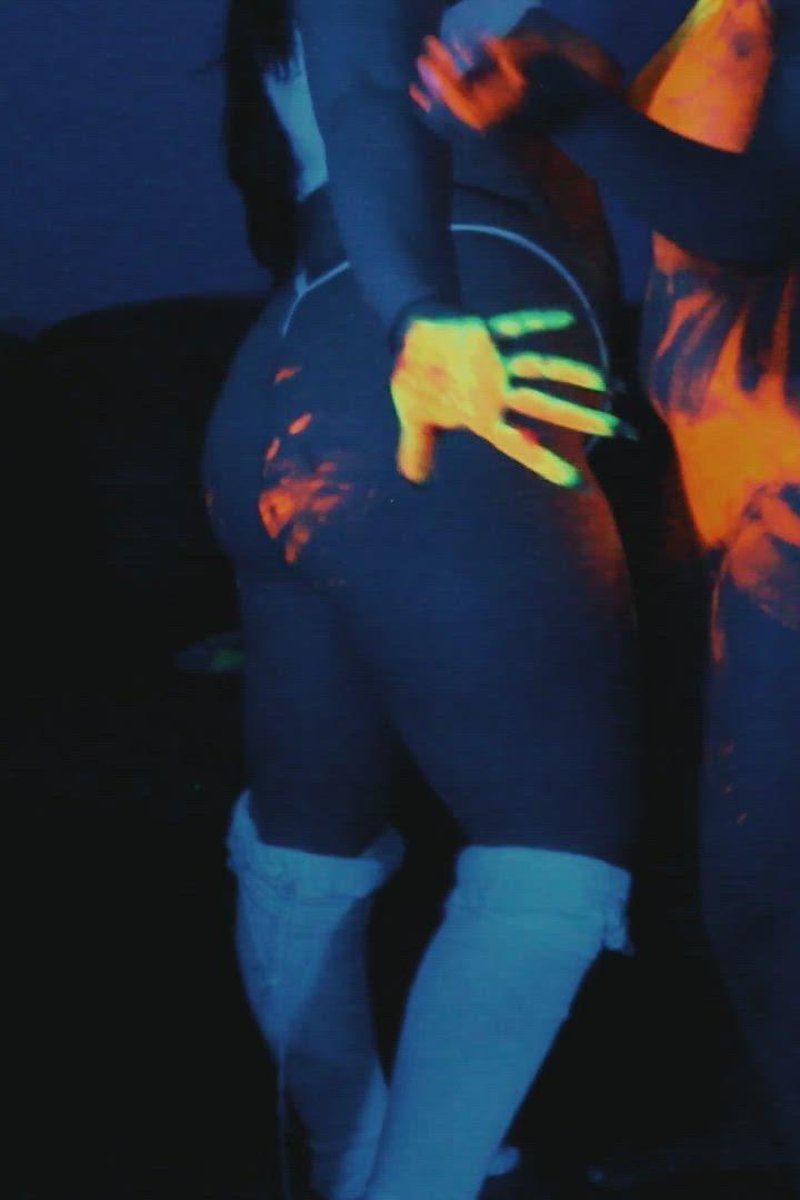 Ultraviolet - Screenshot 1 of 4 - Aerie Saunders