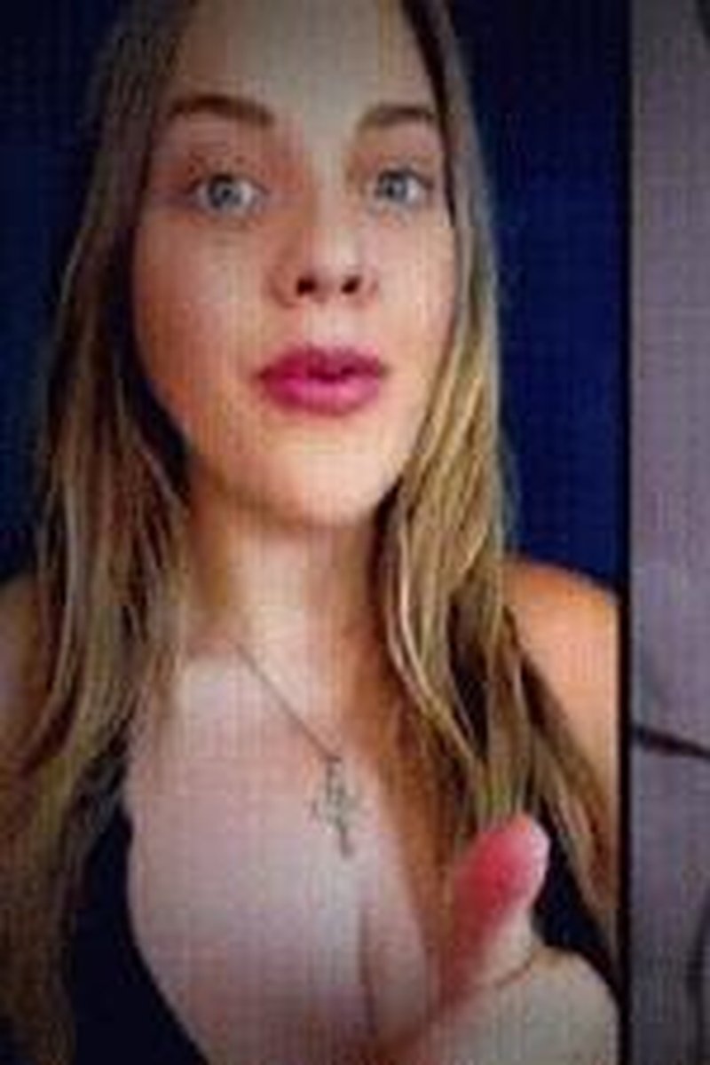 Manhandled #2 - Screenshot 1 of 4 - Bisexual