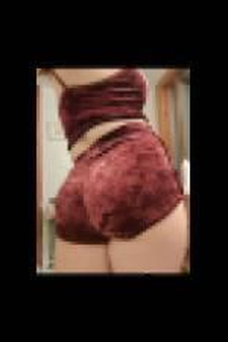 Red Velvet - Screenshot 1 of 4 - Ass Fetish