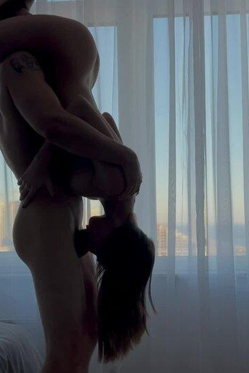 Experimenting - Screenshot 1 of 4 - Blowjob