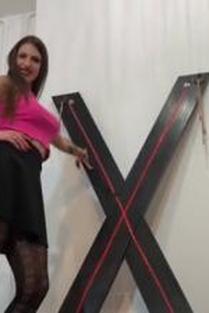 Trampling Con Casadei - Screenshot 1 of 4 - Stomping Fetish