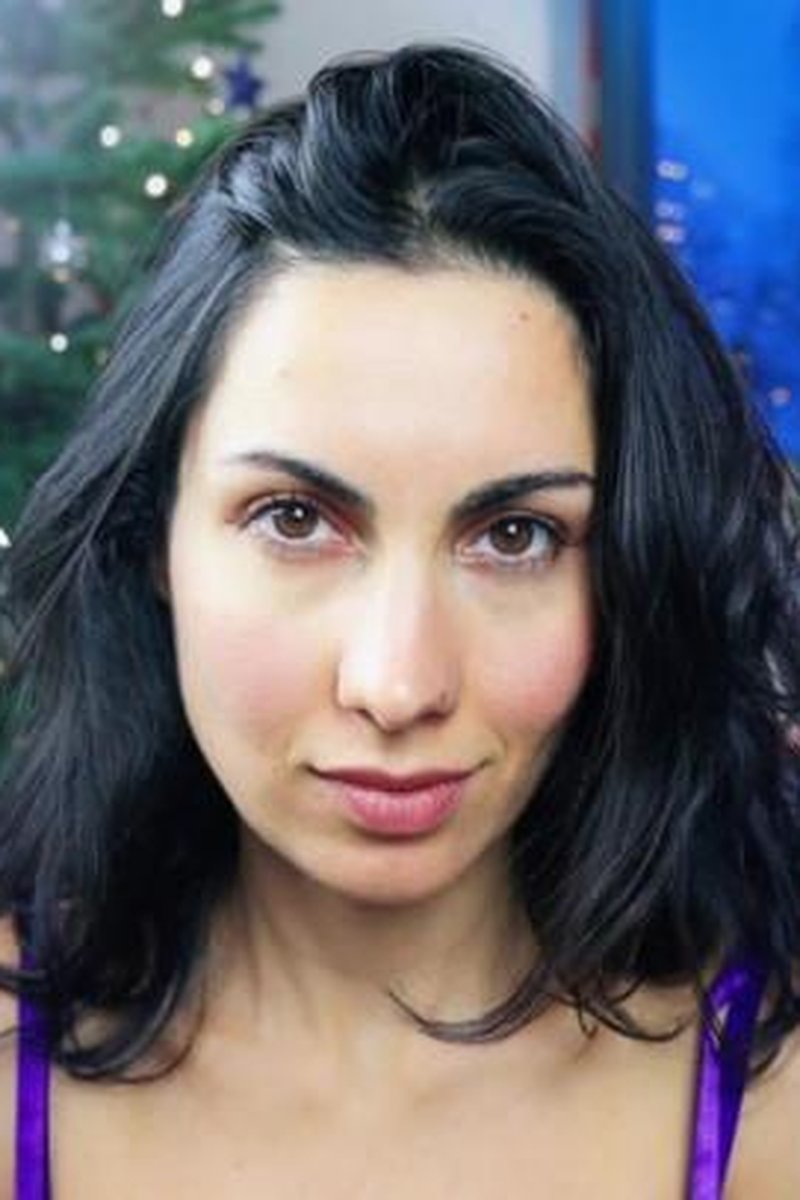 It's Simple - Screenshot 1 of 4 - Eye Contact