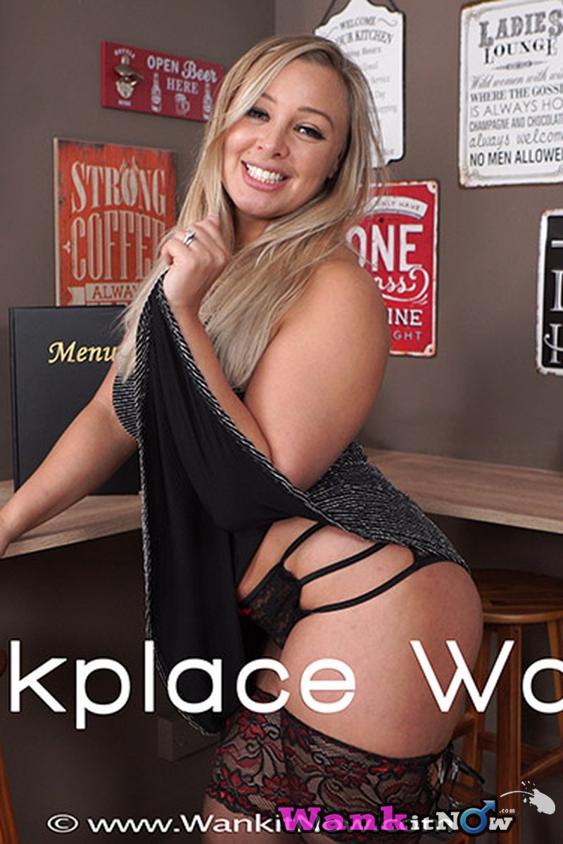 Beth Workplace Wank - Screenshot 1 of 4 - Blond Hair