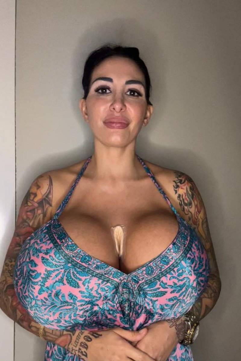 Implant Issues Two Diff Sizes - Screenshot 1 of 4 - Big Tits