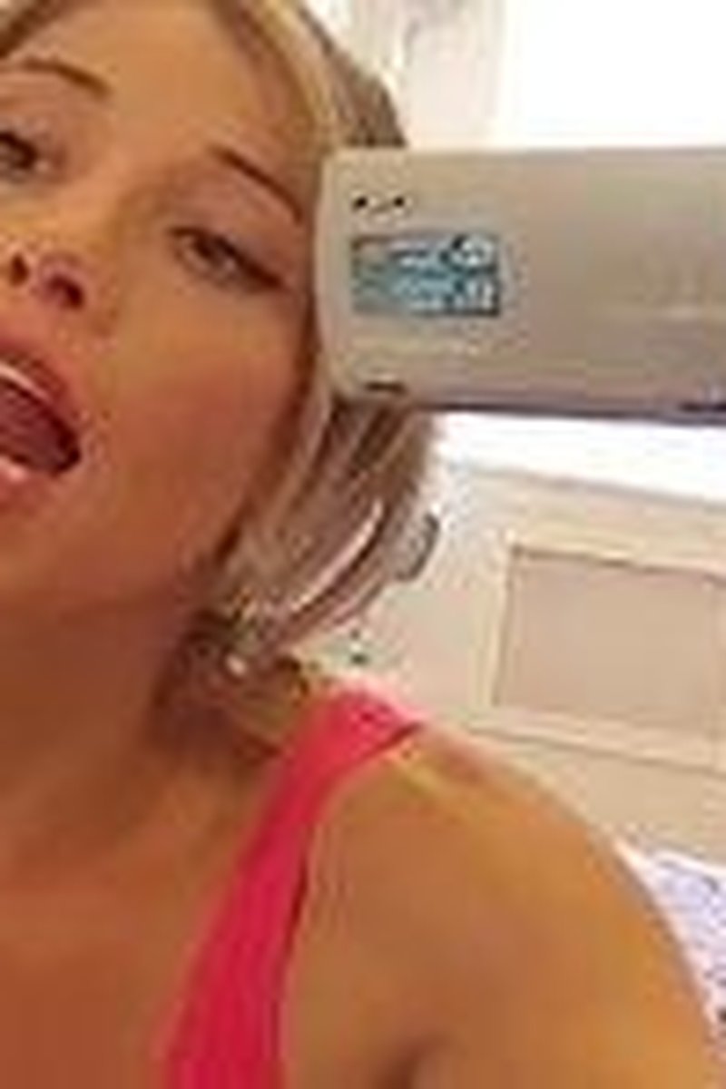 Rita Set 6 - Screenshot 1 of 4 - Pregnant