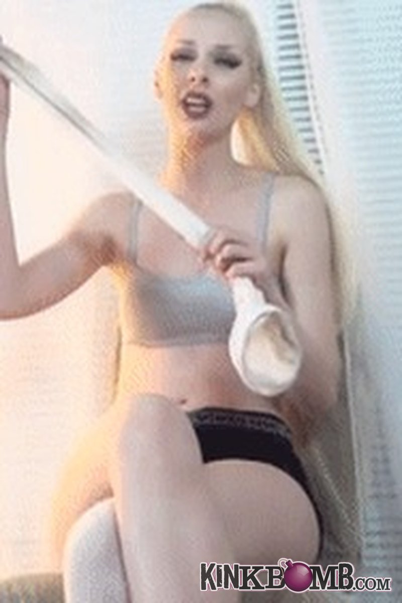 Goddess Sapphire: Smelly Gym Socks - Screenshot 1 of 4 - Femdom