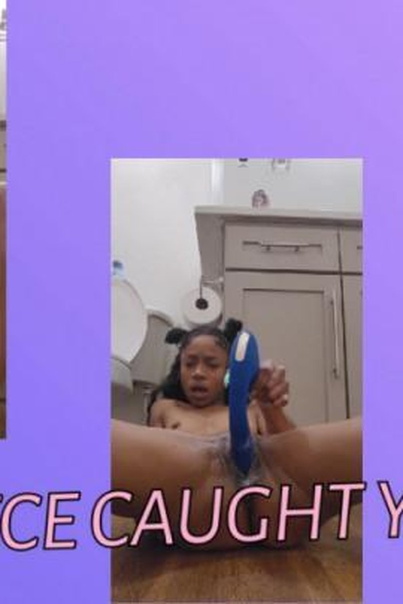 Seducing Uncle - Screenshot 1 of 4 - Black