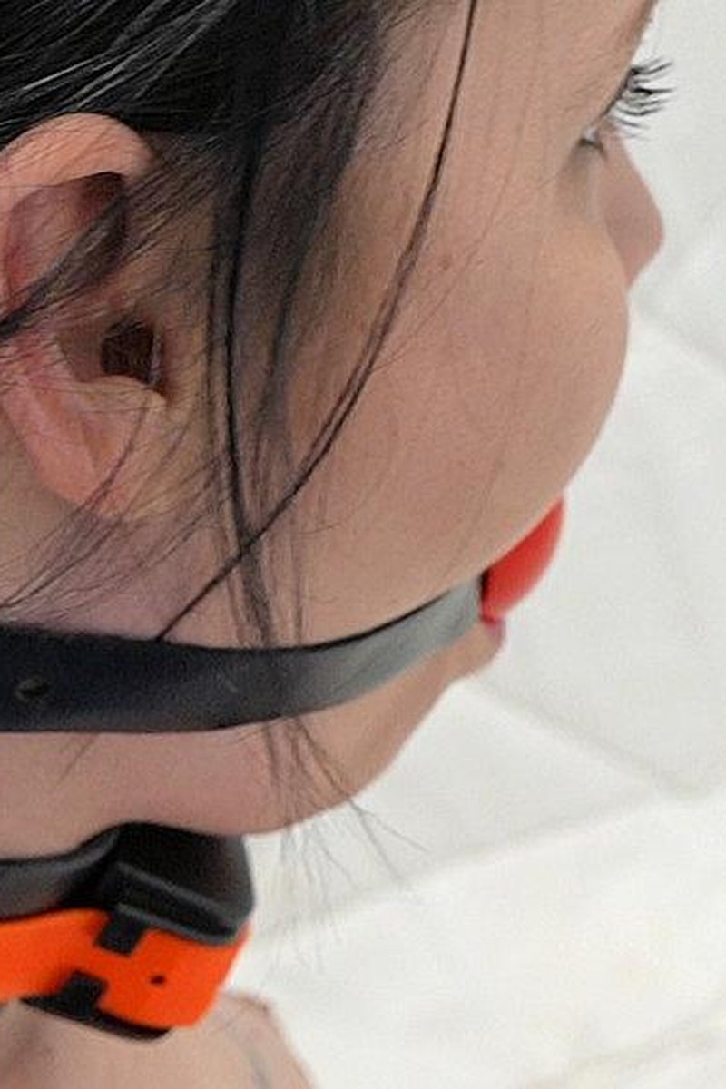 Roxy - Turn Around! - Screenshot 1 of 4 - Bondage