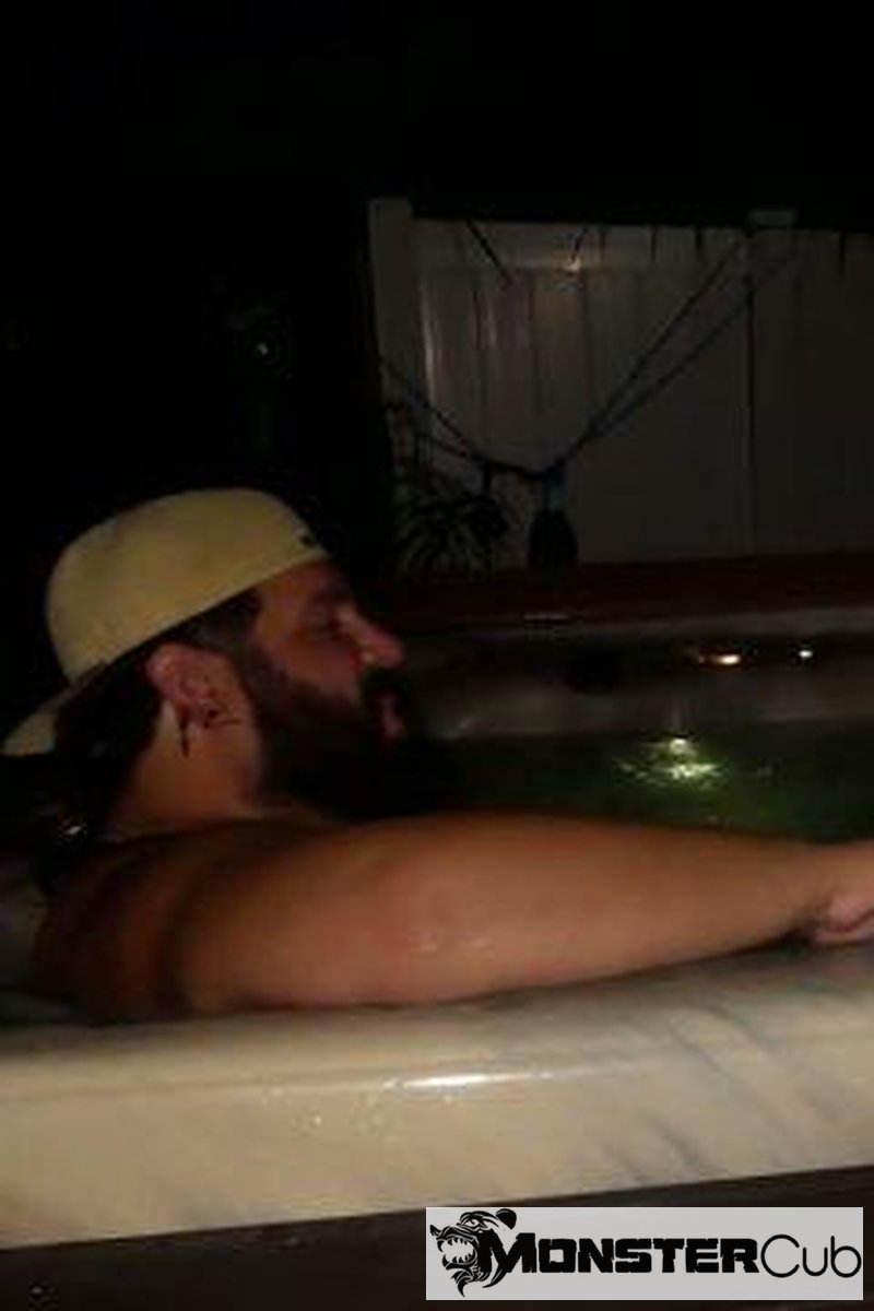Bearly Forgiven - Screenshot 1 of 4 - Big Dick