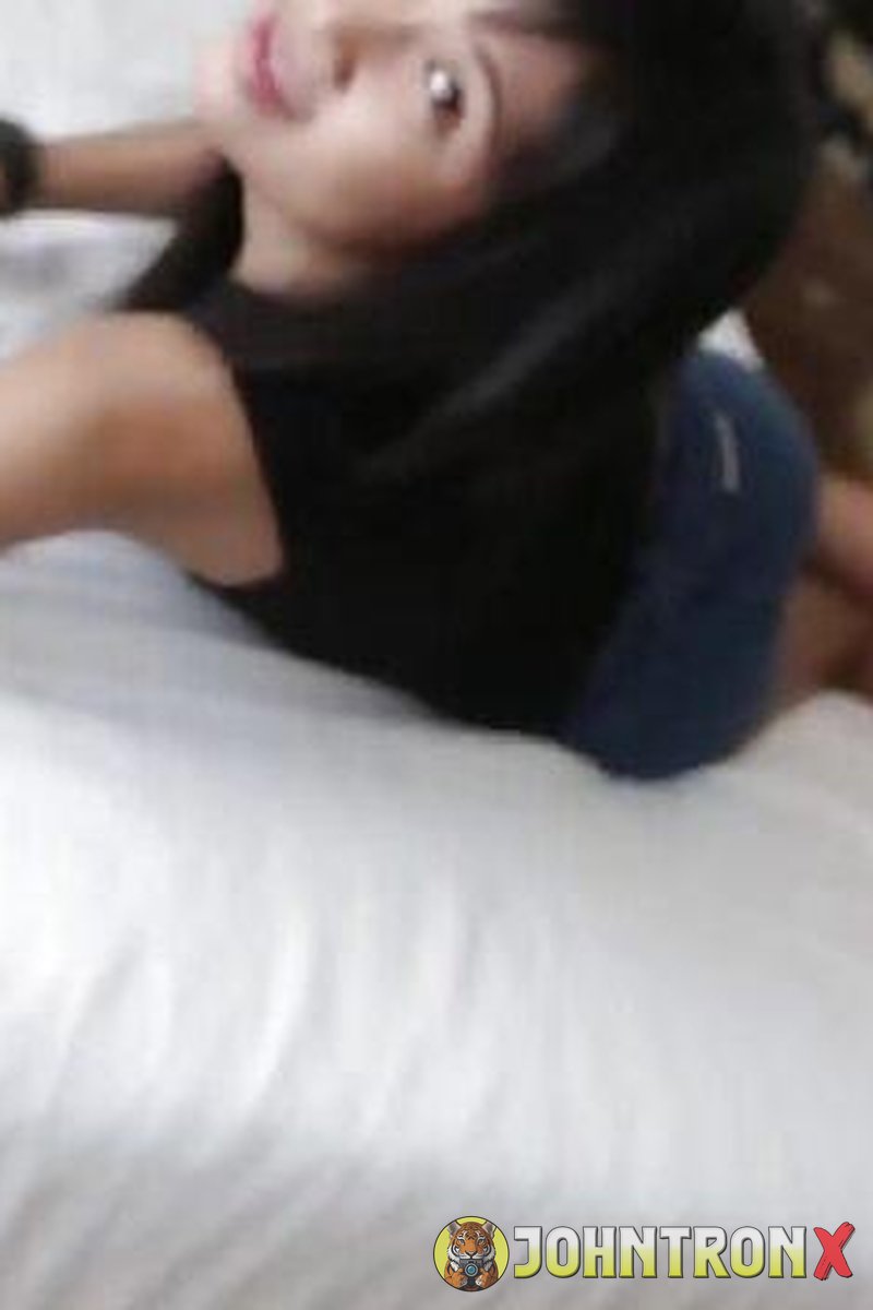 Preaw - Screenshot 1 of 4 - Blowjob