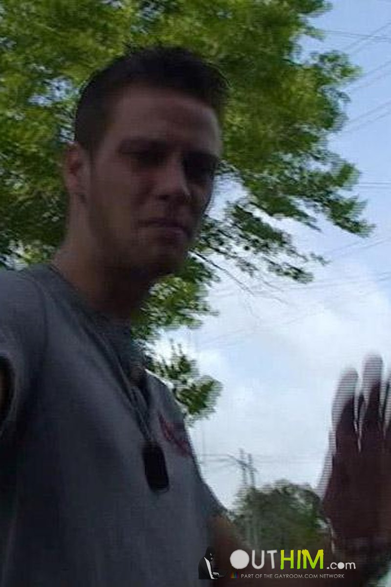 Chad Gets Outted! - Screenshot 1 of 4 - Amateur