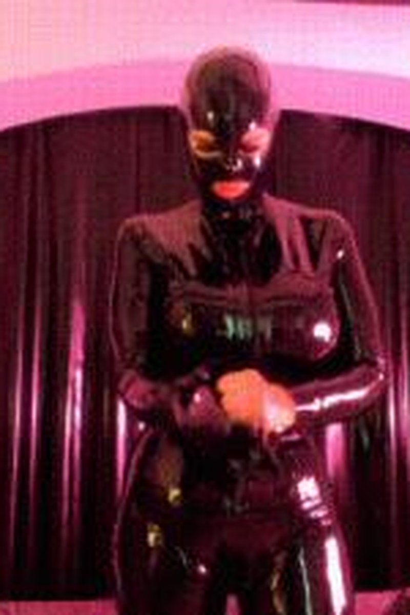 Edging - Screenshot 1 of 4 - Babes