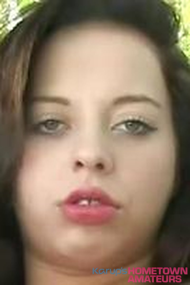 Aurora - Screenshot 1 of 4 - Aurora Monroe