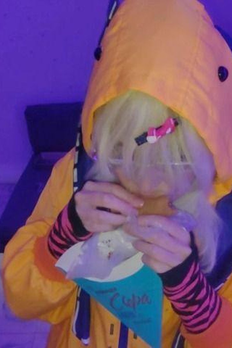 Crepe - Screenshot 1 of 4 - Blonde Hair (Female)