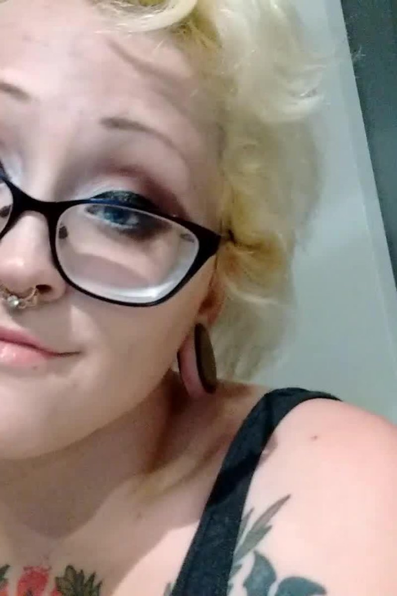 HD Makeup Application - Screenshot 1 of 4 - Fetish