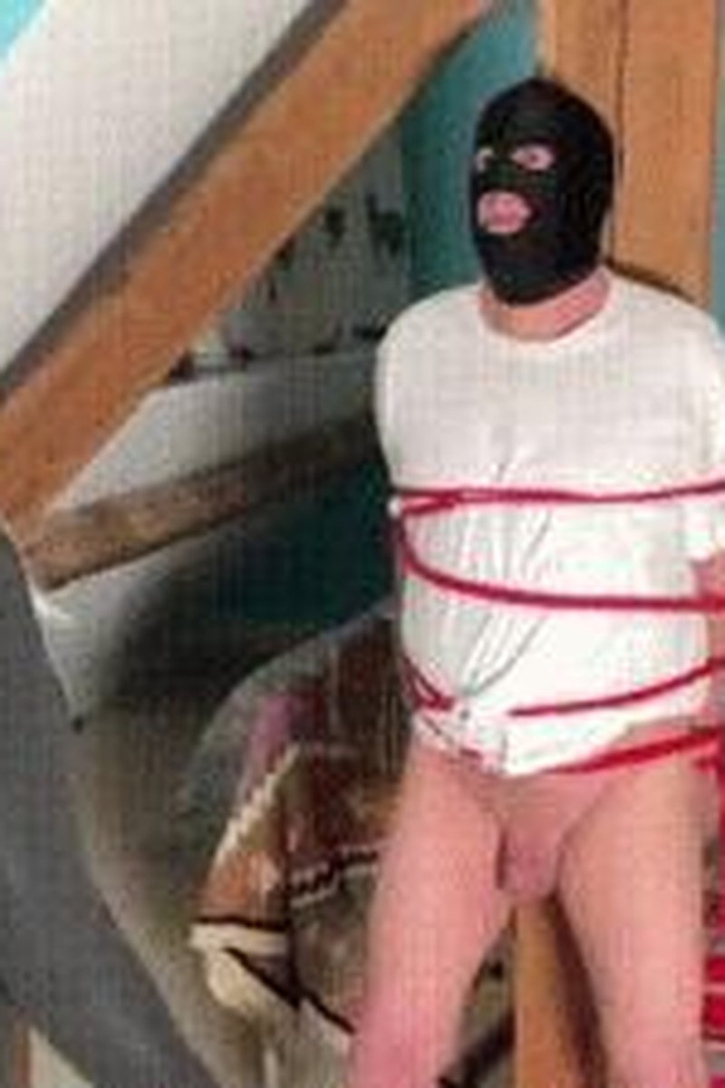 Bondage Ballbusting - Screenshot 1 of 4 - Blonde Hair (Female)