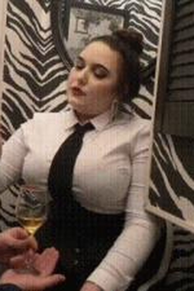 Human Ashtray - Screenshot 1 of 4 - BBW