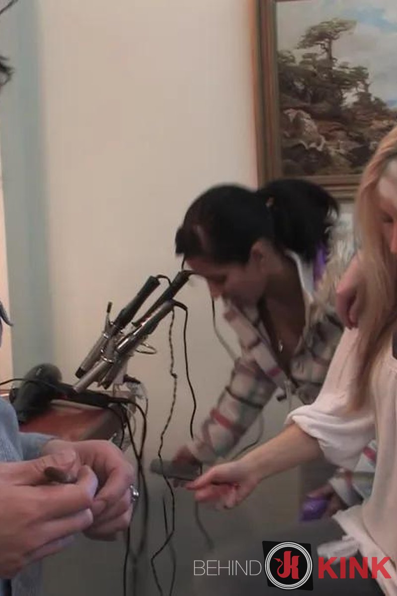 Make-Up Room - Screenshot 1 of 4 - Blonde Hair (Female)