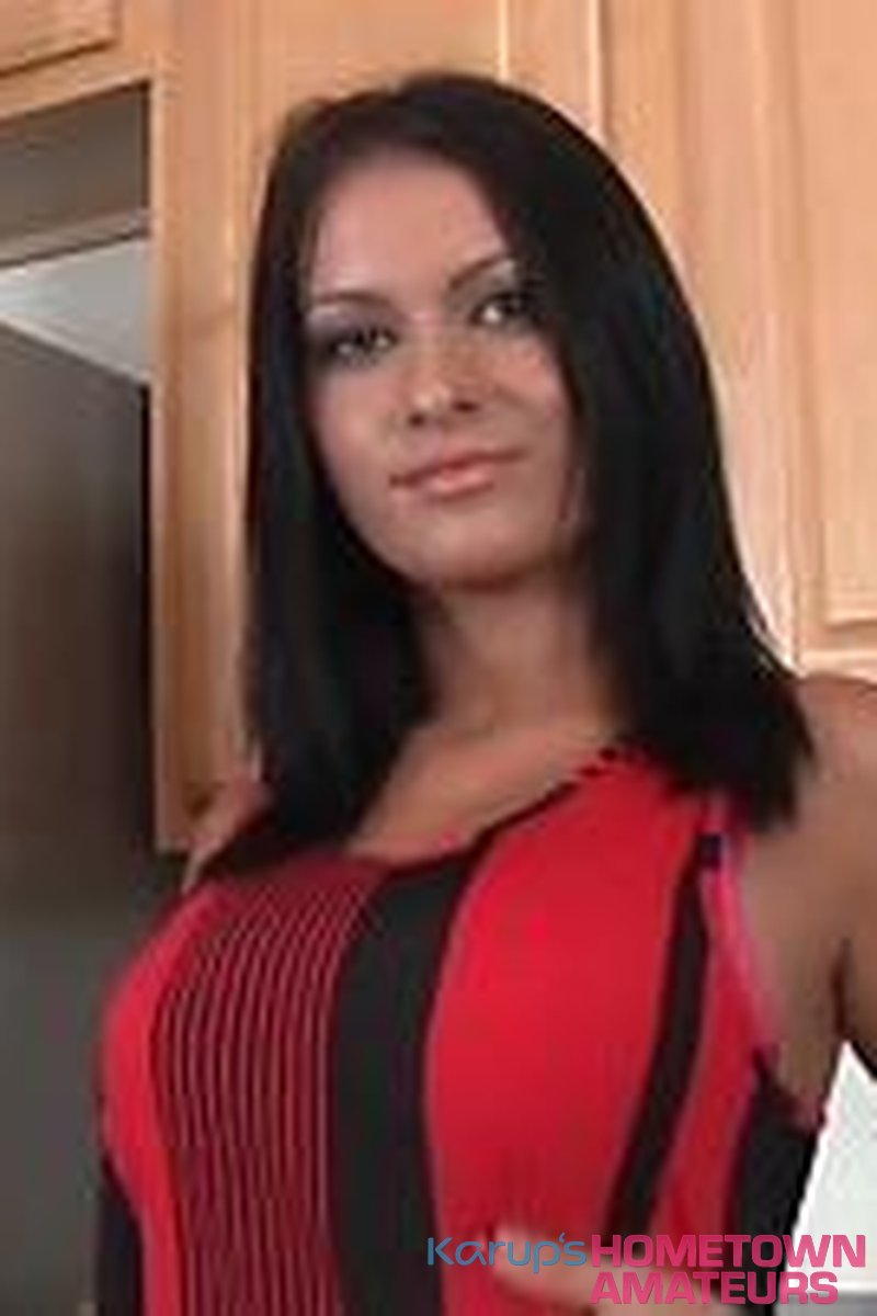 Nadia - Screenshot 1 of 4 - Nadia Capri