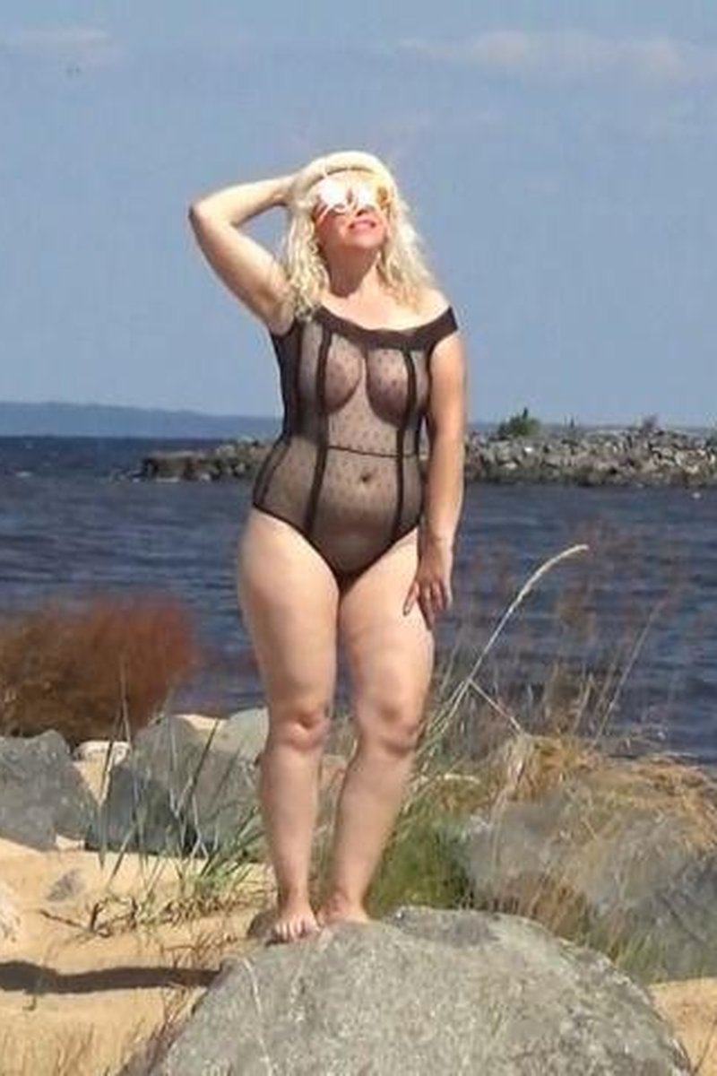 Nylon Beach - Screenshot 1 of 4 - Bodystocking