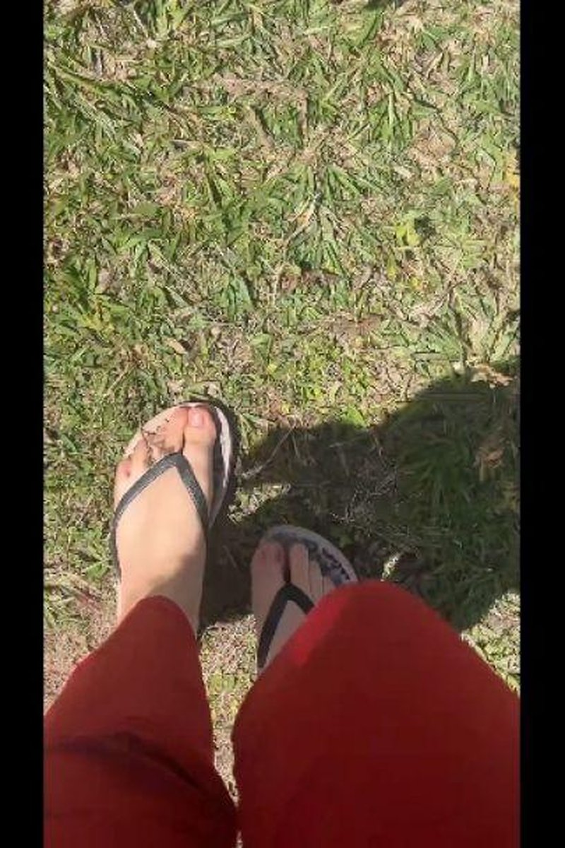 Old Sandals - Screenshot 1 of 4 - Fetish