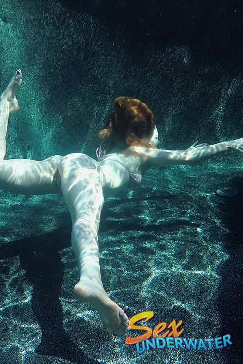 Arietta Adams Uw Model Training 1 - Screenshot 1 of 4 - Water
