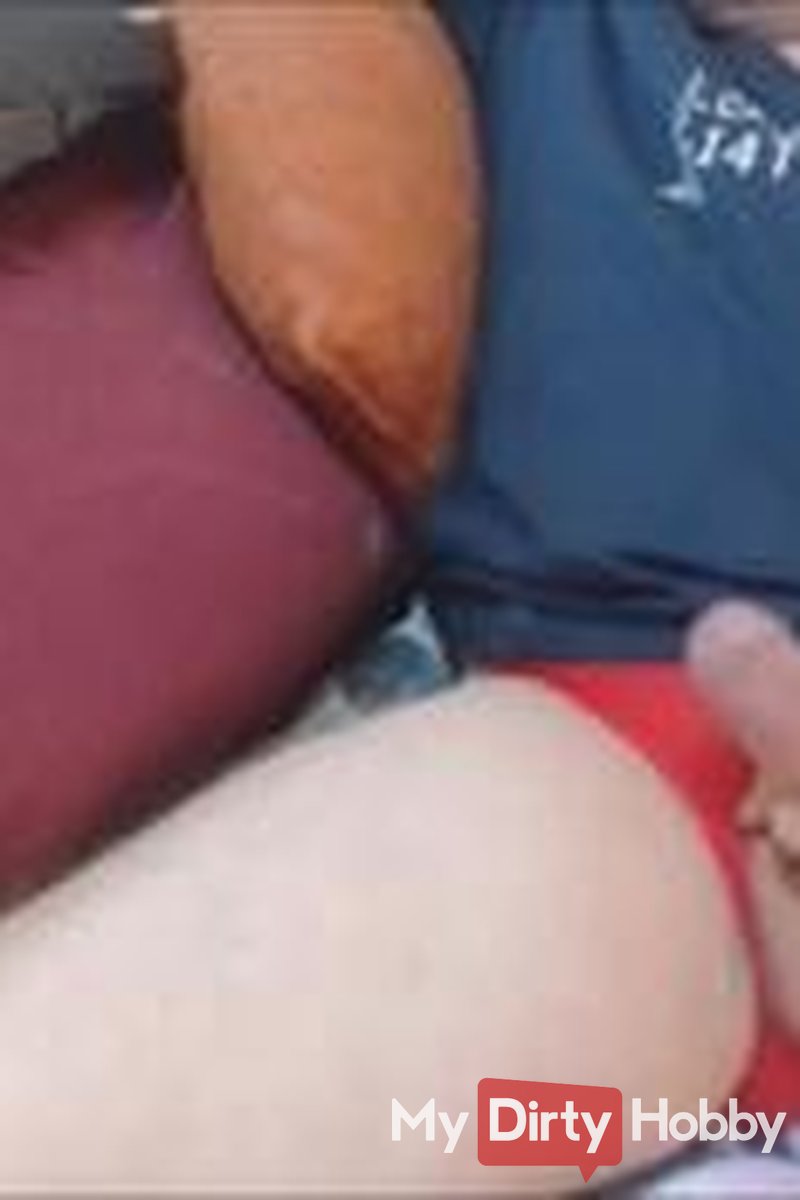 Sven Jacking Off - Screenshot 1 of 4 - Geiler76