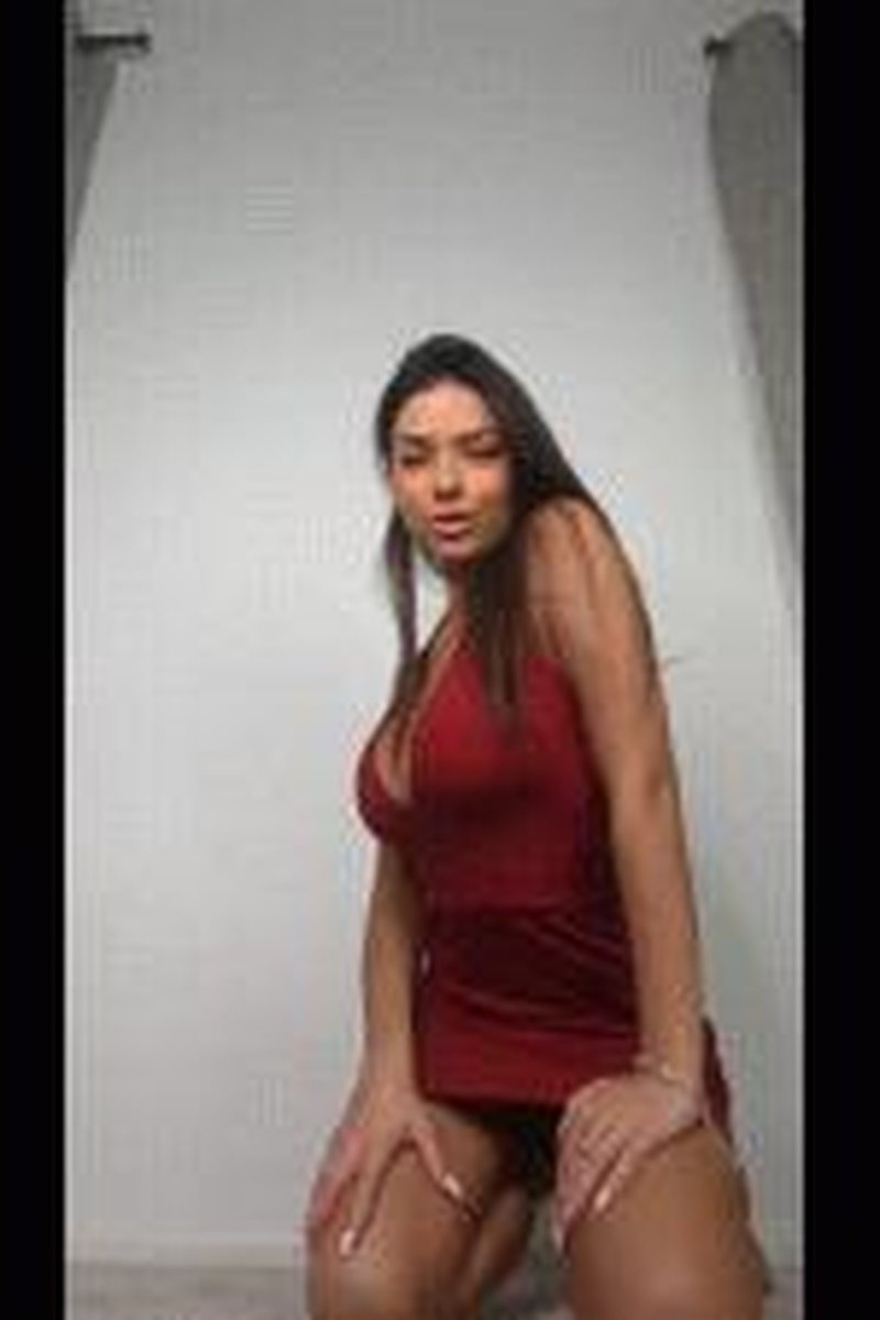 Finger Stuffing - Screenshot 1 of 4 - Babes