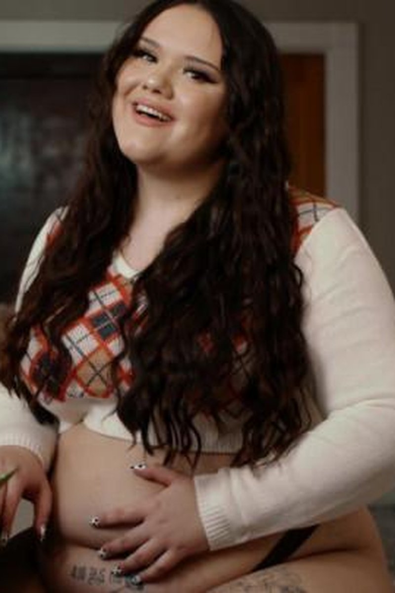 Feeder Tutor - Screenshot 1 of 4 - Belly Fetish