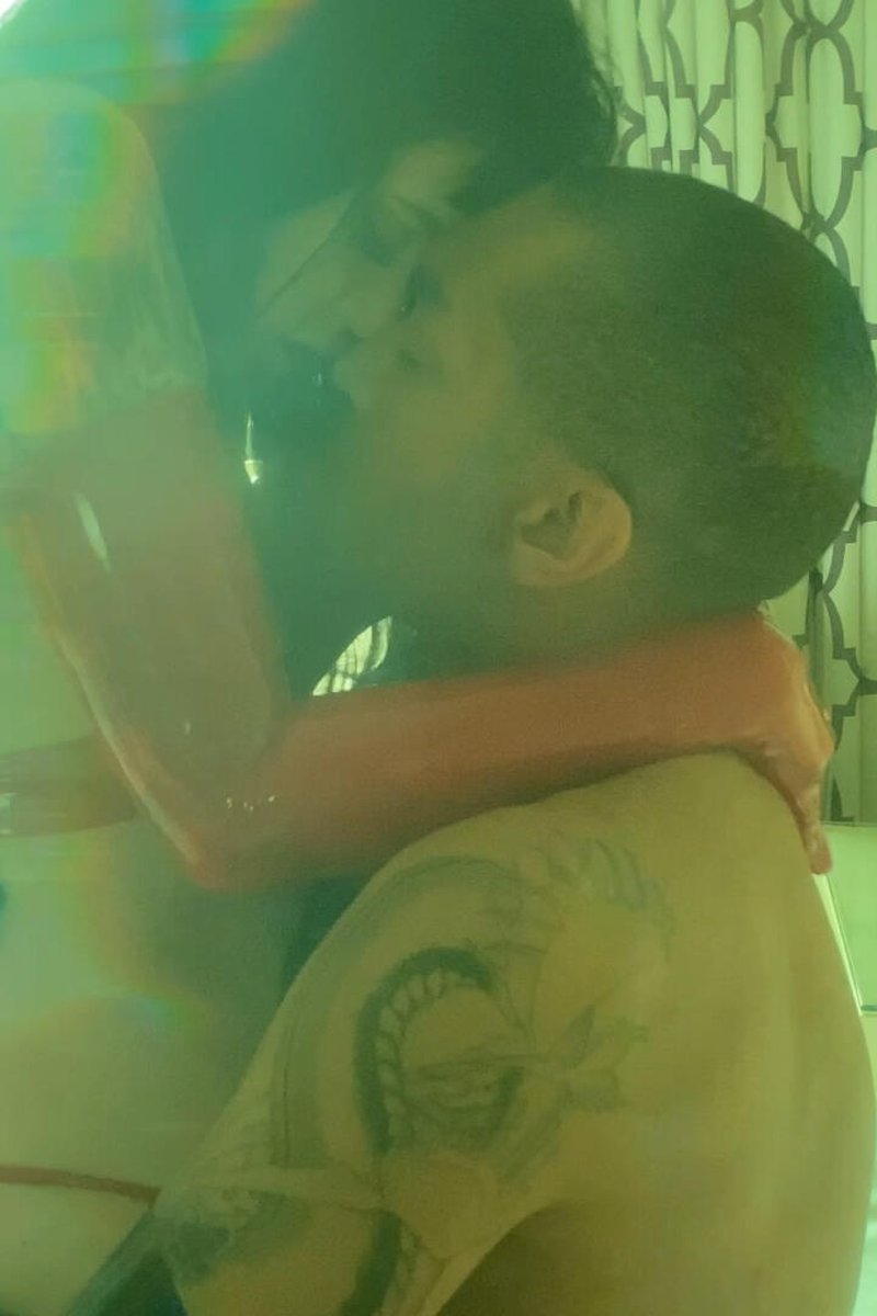 Tight - Screenshot 1 of 4 - Blowjob