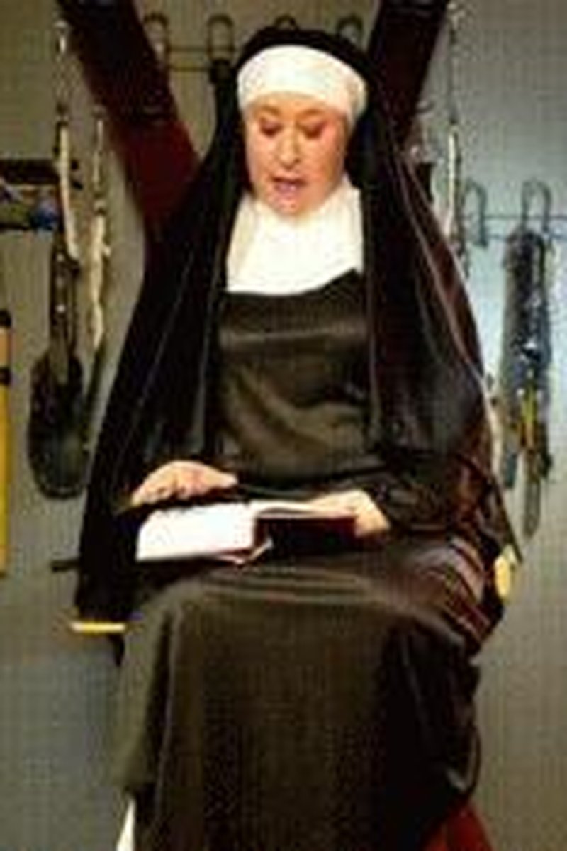 Nun Phoenix - Screenshot 1 of 4 - Boots