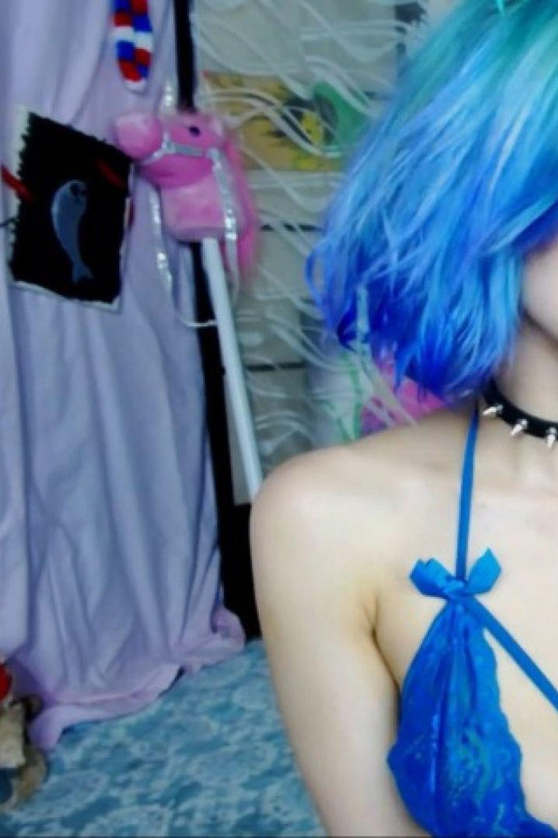 Vaping - Screenshot 1 of 4 - Goth