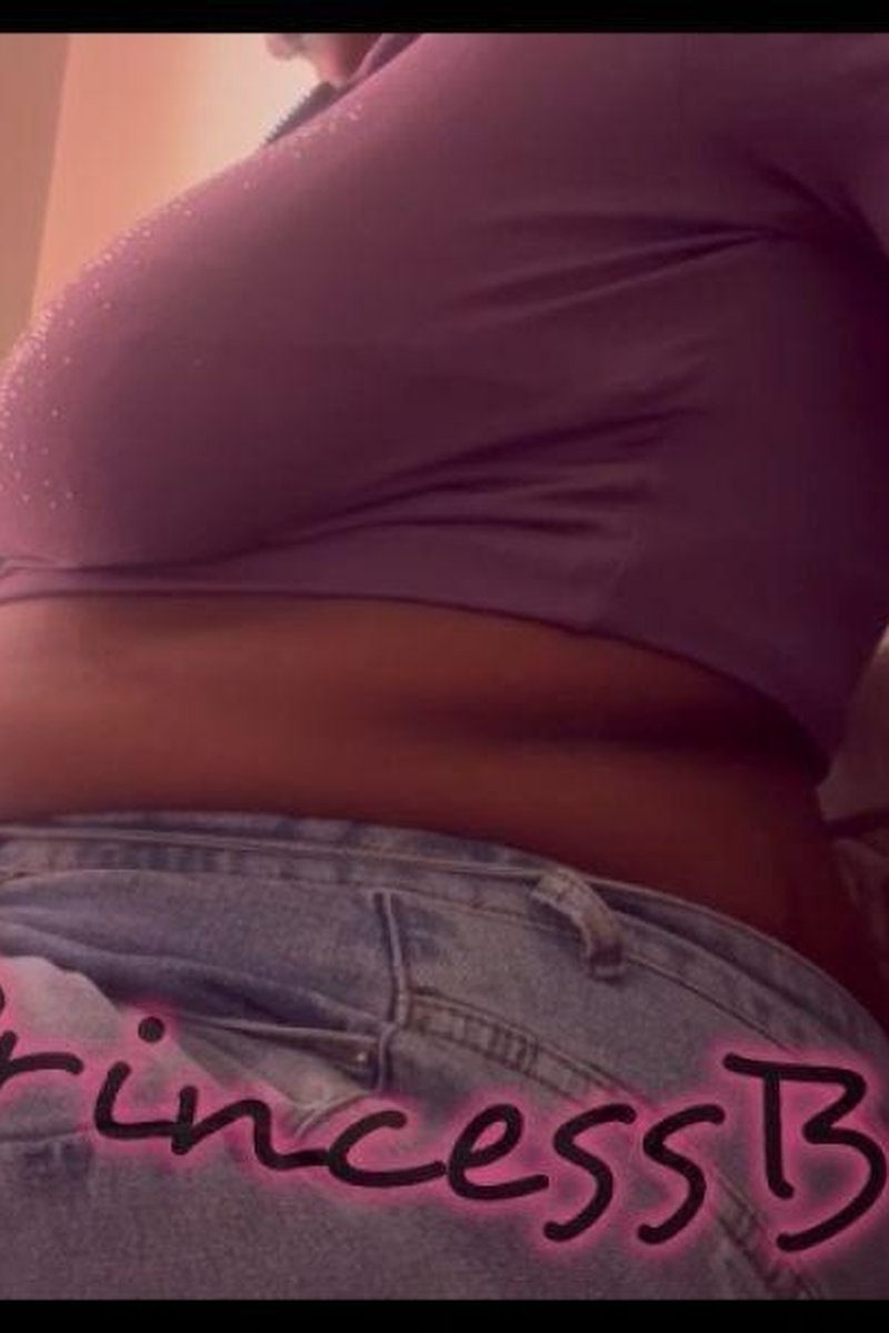 Fair Date Flatulence - Screenshot 1 of 4 - Belly Fetish