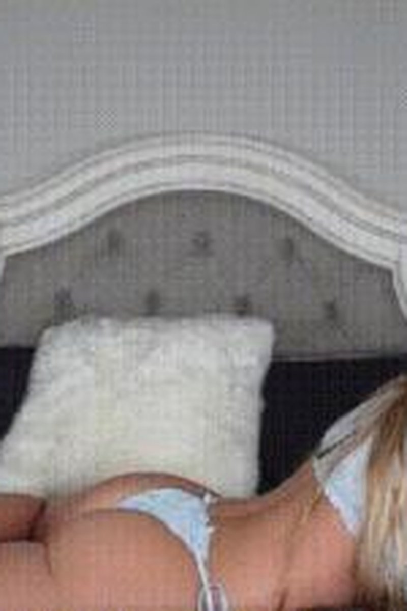 Ignoring You - Screenshot 1 of 4 - Blonde Hair (Female)