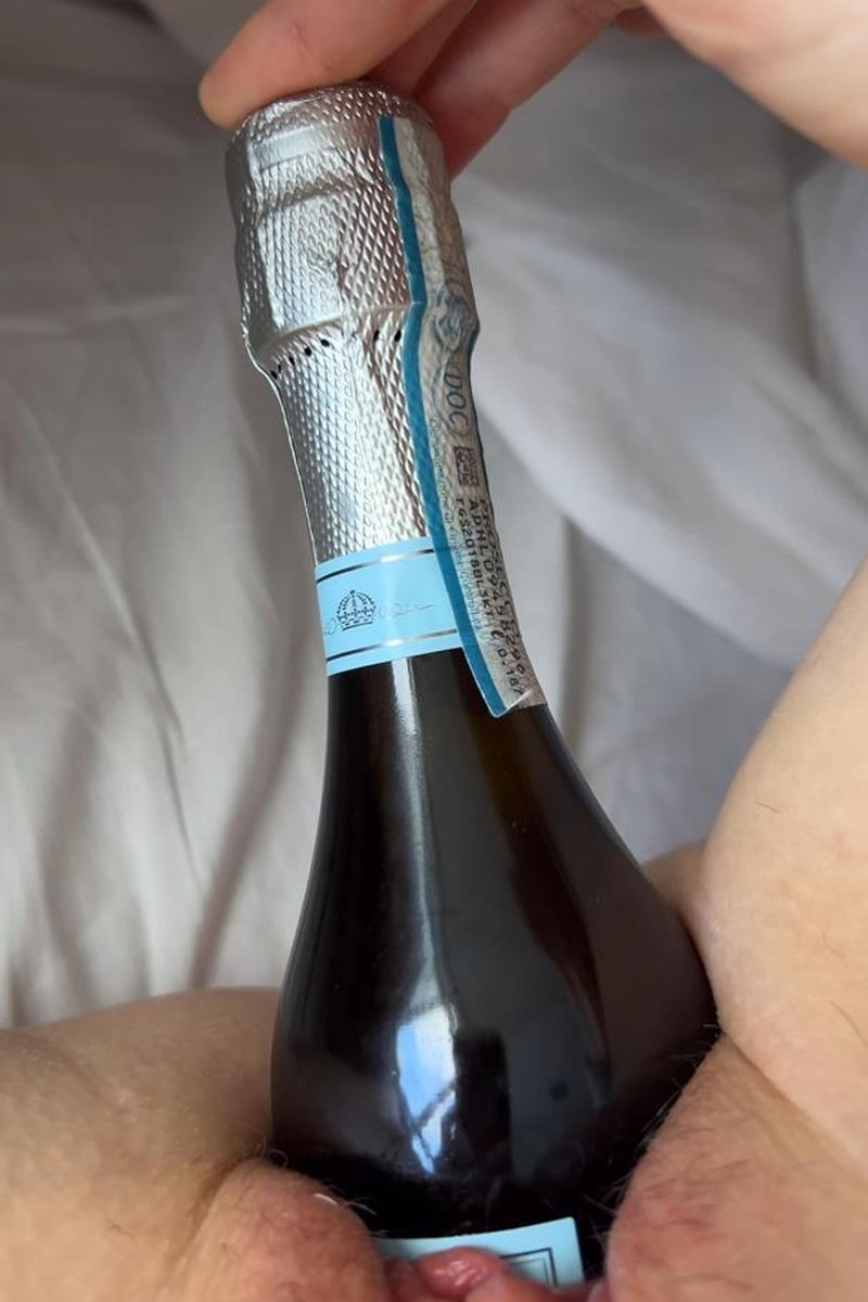 Birthing Mini Champagne Bottle - Screenshot 1 of 4 - Birthing