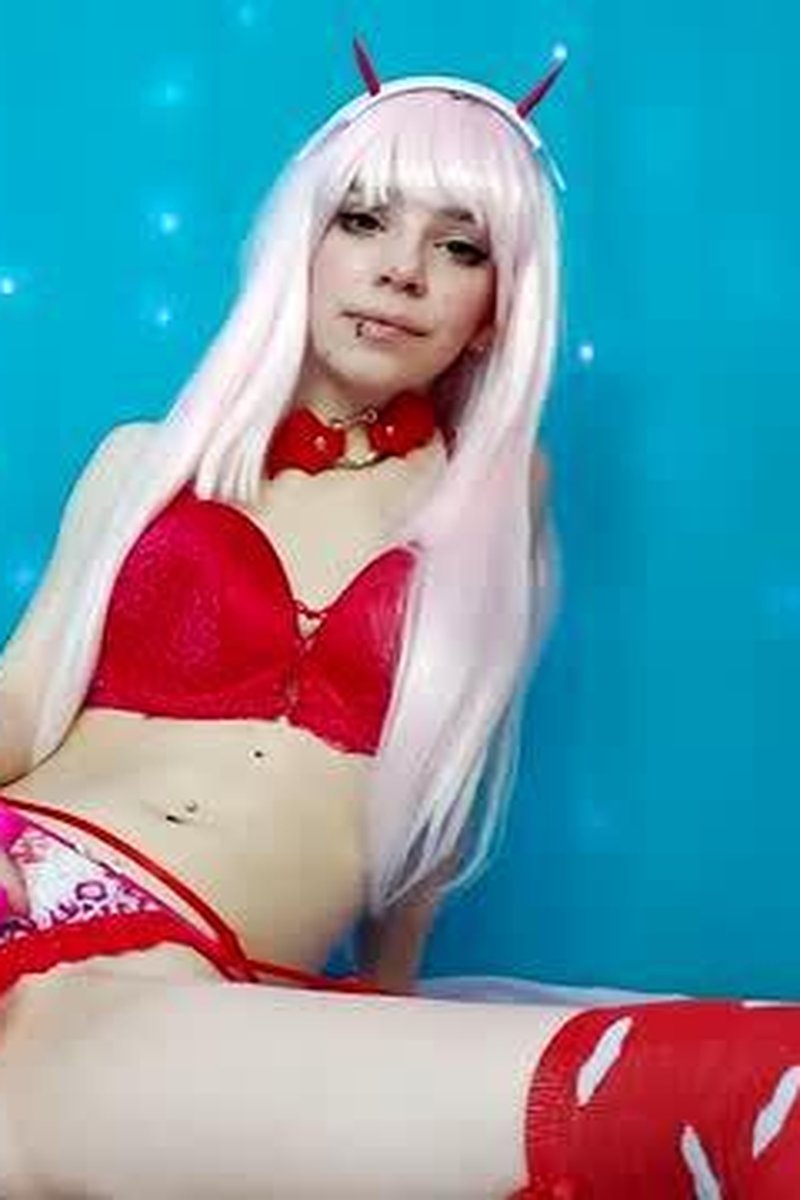 Zero Two Panty Stuffing - Screenshot 1 of 4 - Cosplay