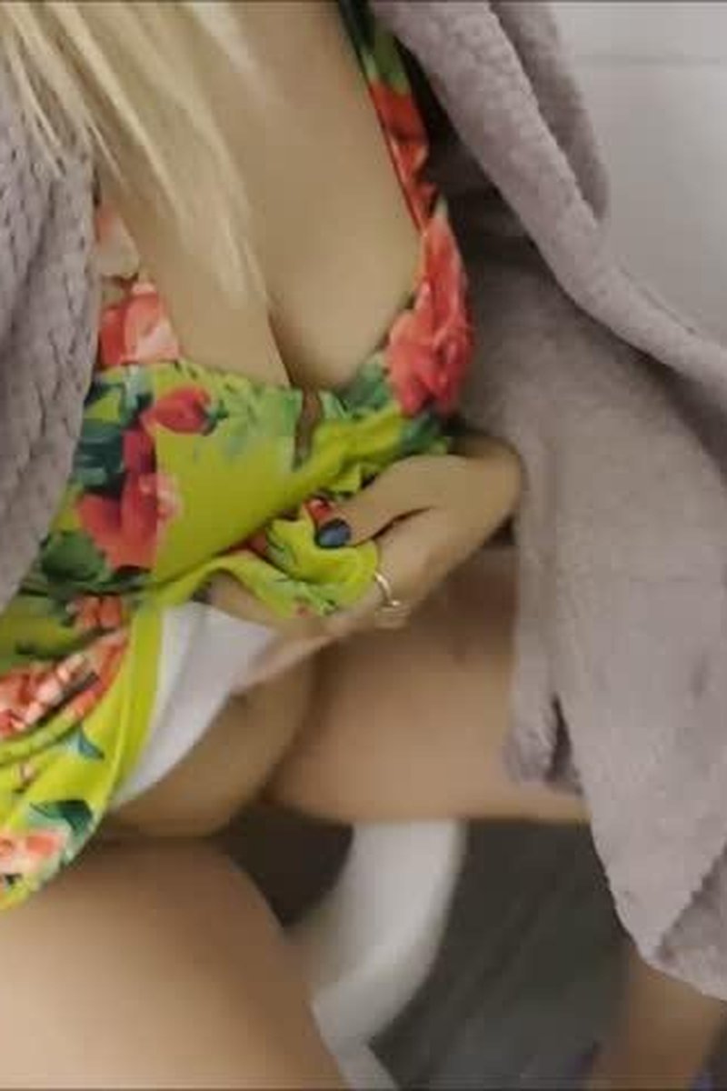 Cute Blonde Pee Compilation - Screenshot 1 of 4 - Amateur