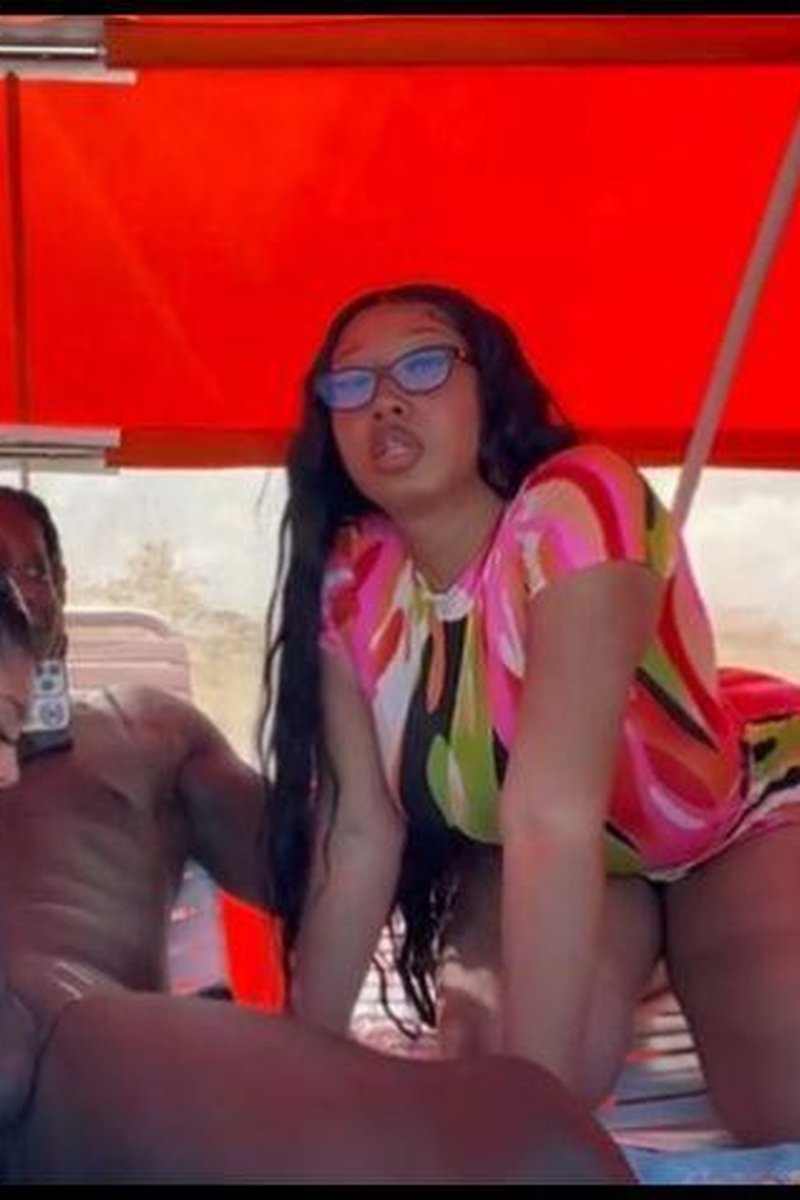 What Good Day For Beach And Two Bad Bitches - Screenshot 1 of 4 - BBC