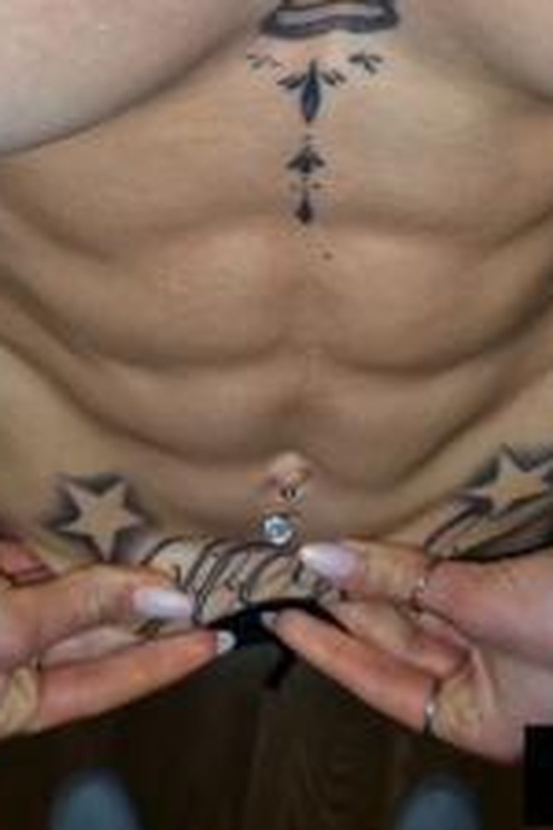 Solid And Loaded Hardcore - Screenshot 1 of 4 - Abs Fetish