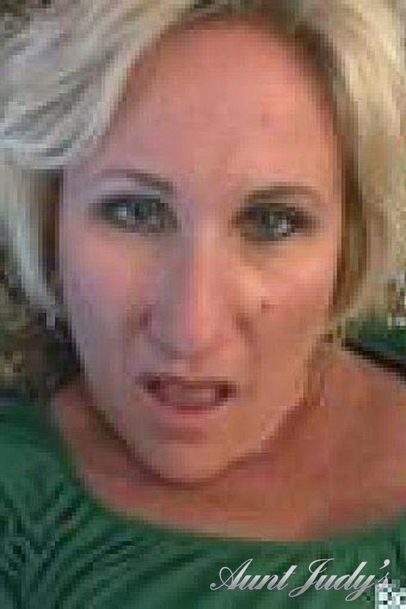4 Clips - Screenshot 1 of 4 - Molly Mol028
