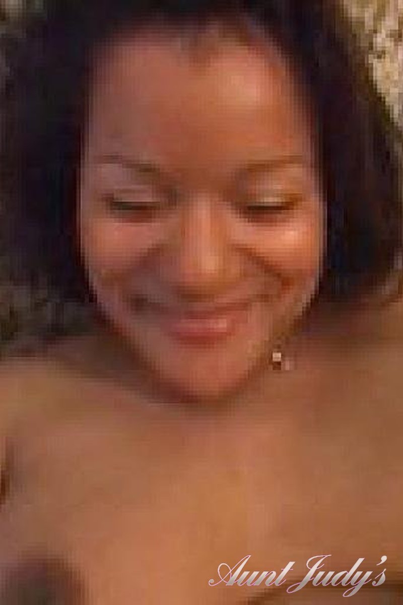 6 Clips - Screenshot 1 of 4 - Dena Den034
