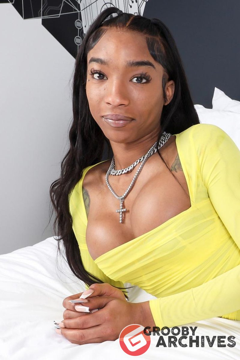 Tight And Tiny - Screenshot 1 of 4 - Big Tits