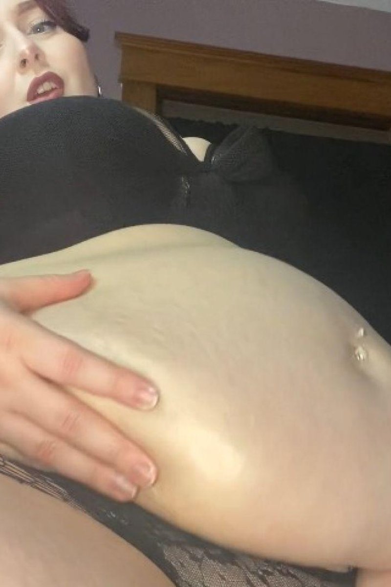 BBW Belly Play In Computer Chair - Screenshot 1 of 4 - BBW