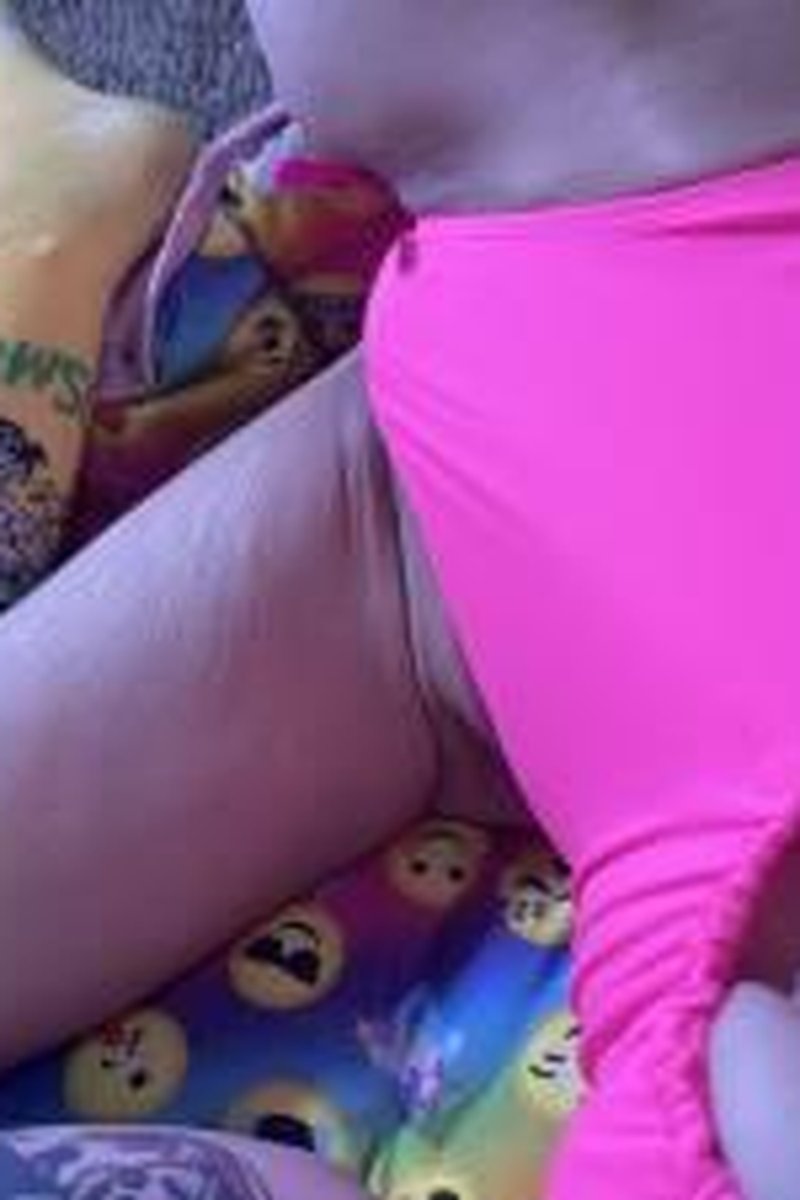 Pussy - Screenshot 1 of 4 - Amateur